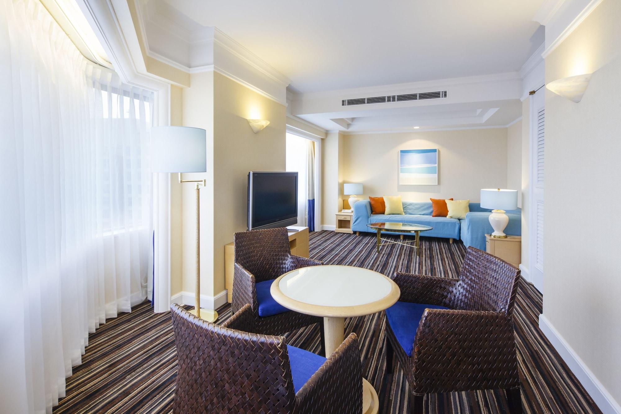 Ana Holiday Inn Tokyo Bay By Ihg Екстер'єр фото