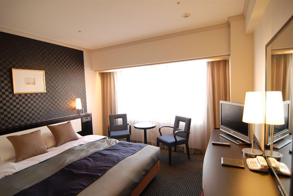 Ana Holiday Inn Tokyo Bay By Ihg Номер фото